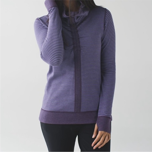 Lululemon Purple Reversible In A Cinch Long Sleeve Tee Size 8 - Picture 4 of 8